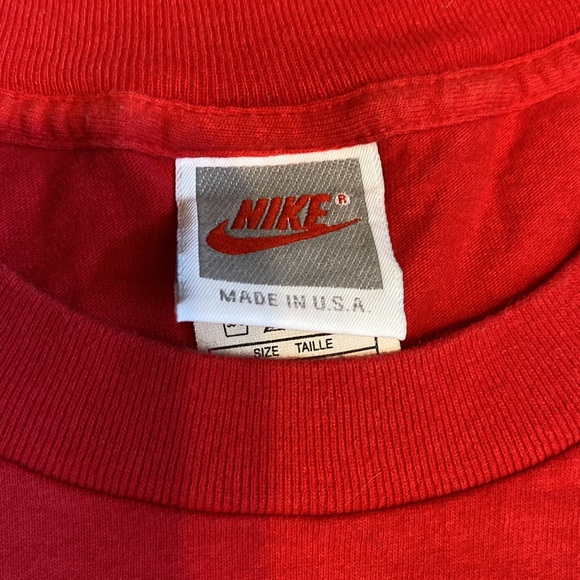 Vintage Nike Sports Tee - Picture 3 of 3